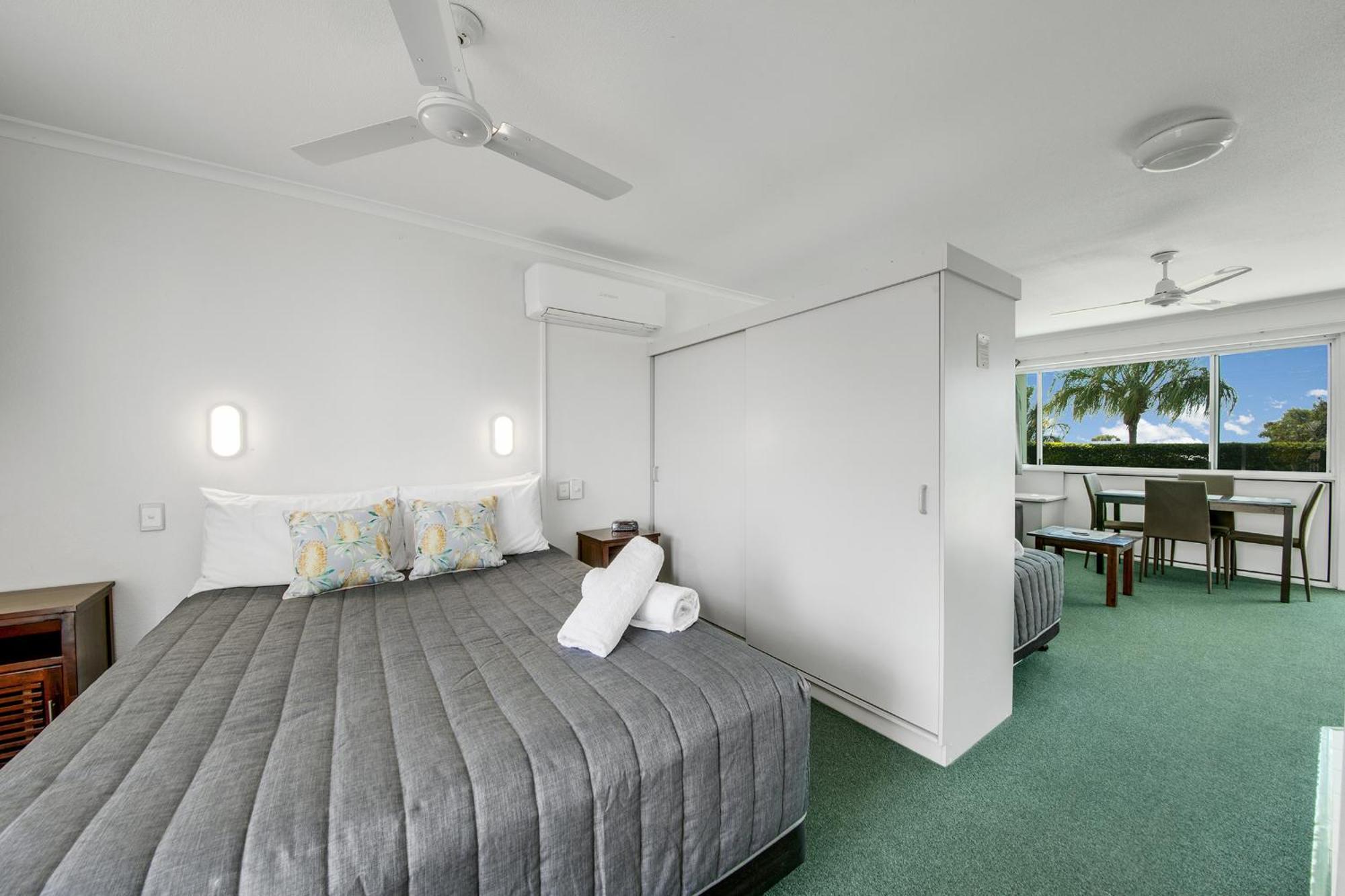 Reef Adventureland Motor Inn แทนนัมแซนส์ ภายนอก รูปภาพ