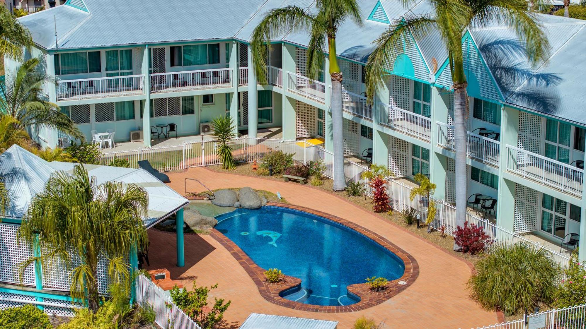 Reef Adventureland Motor Inn แทนนัมแซนส์ ภายนอก รูปภาพ