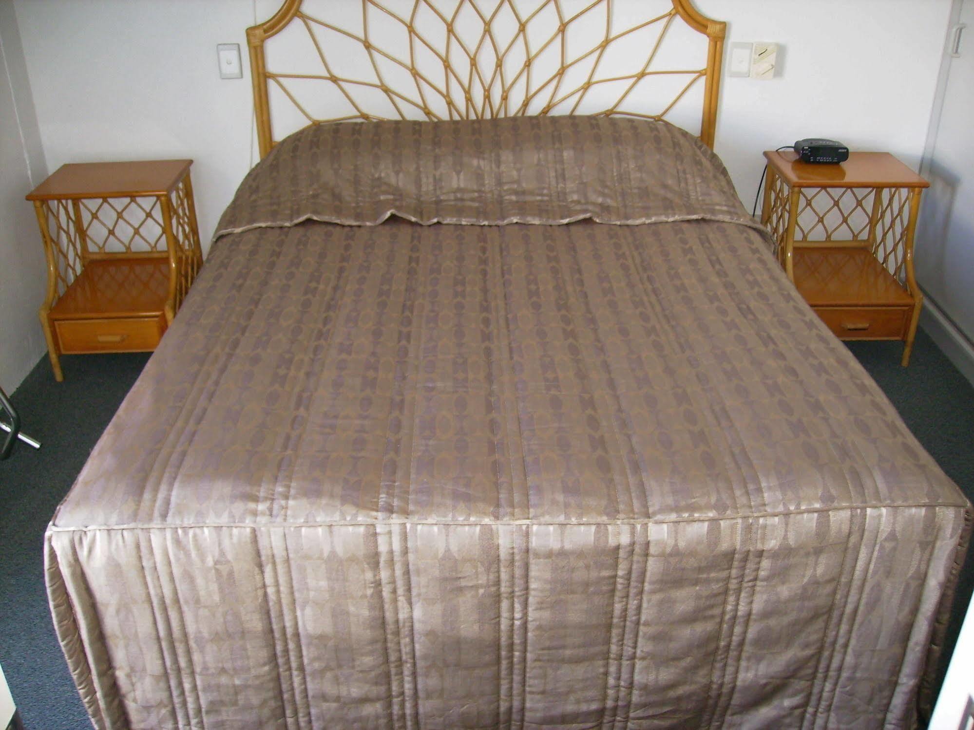 Reef Adventureland Motor Inn แทนนัมแซนส์ ภายนอก รูปภาพ